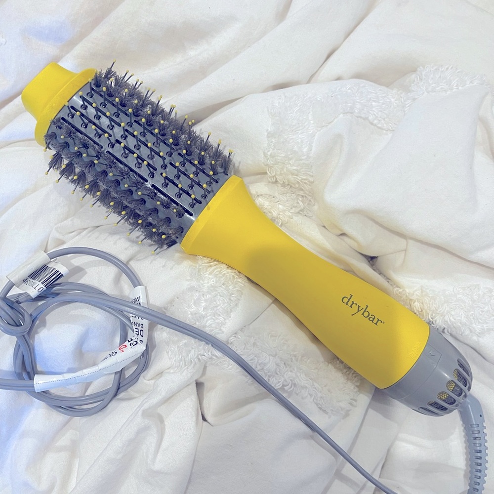 Dry bar brush